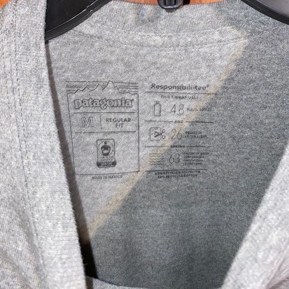 Men’s Patagonia tee shirt - Picture 3 of 3
